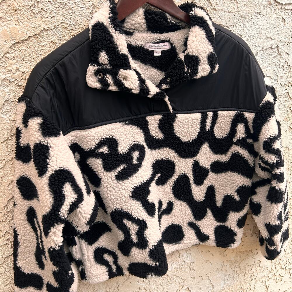 Grayson Threads Cow Print Sherpa Pullover Jacket Size XS - Picture 6 of 6